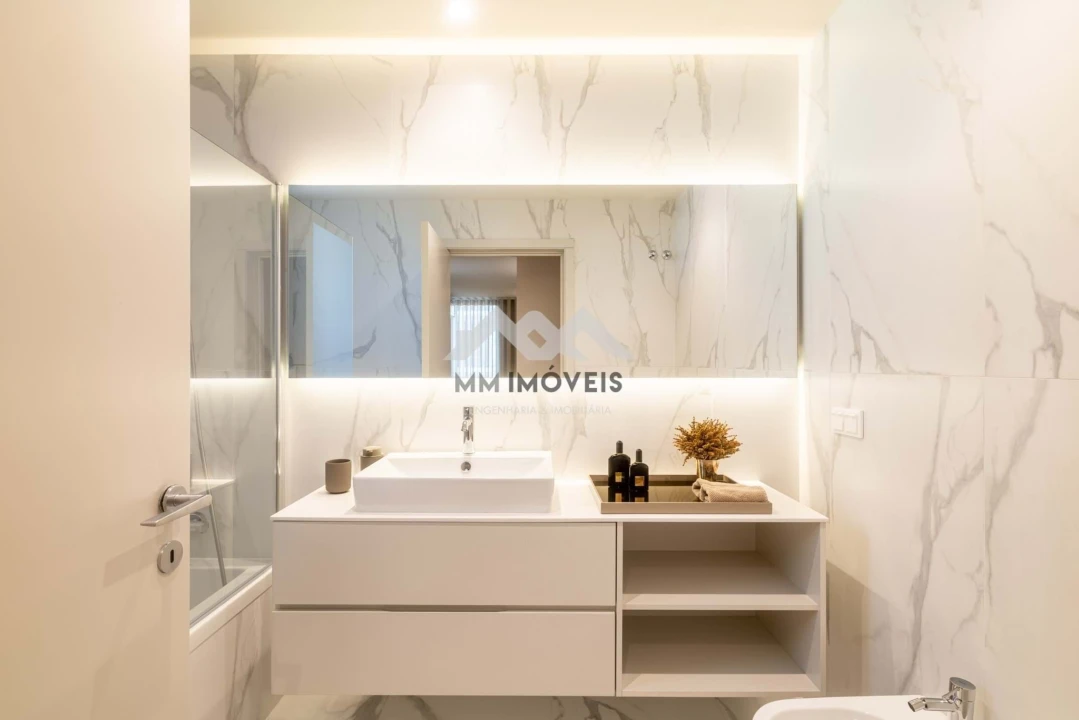 Apartamento T2 para Venda em Santa Marinha Foto 7