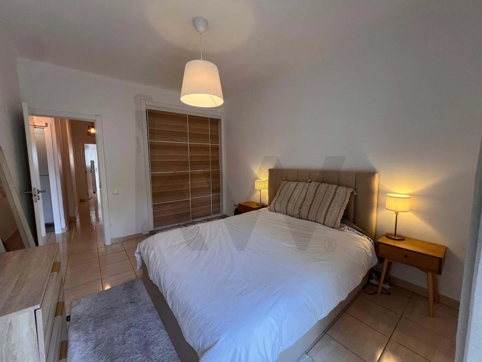 Apartamento T2 para Venda em Portimão Foto 9