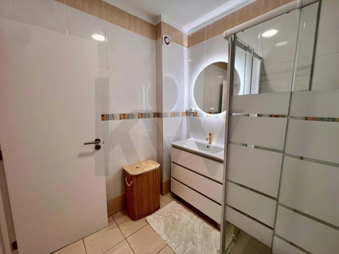Apartamento T2 para Venda em Portimão Foto 8