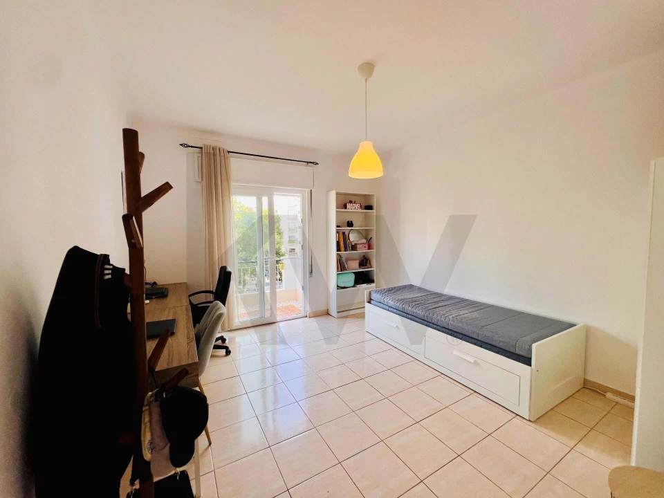 Apartamento T2 para Venda em Portimão Foto 11