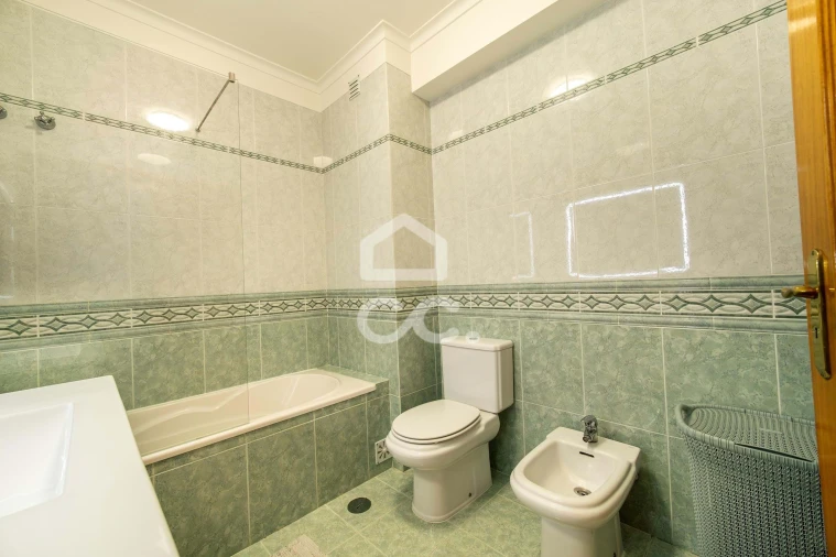 Apartamento T2 para Venda em Cacém e São Marcos Foto 16