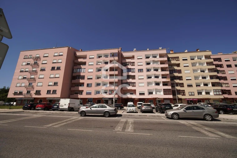 Apartamento T2 para Venda em Cacém e São Marcos Foto 31