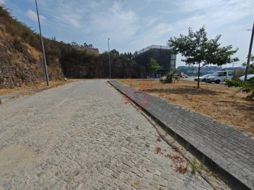Moradia T3 para Venda em Cristelos, Boim e Ordem