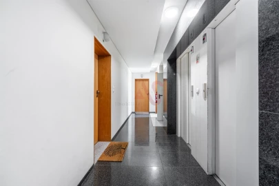 Apartamento T3 para Venda em Candoso Santiago e Mascotelos