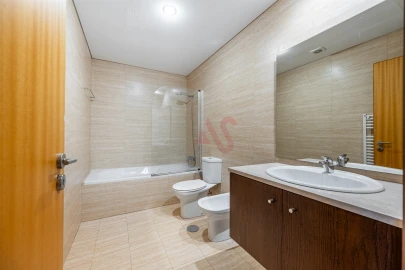 Apartamento T3 para Venda em Candoso Santiago e Mascotelos