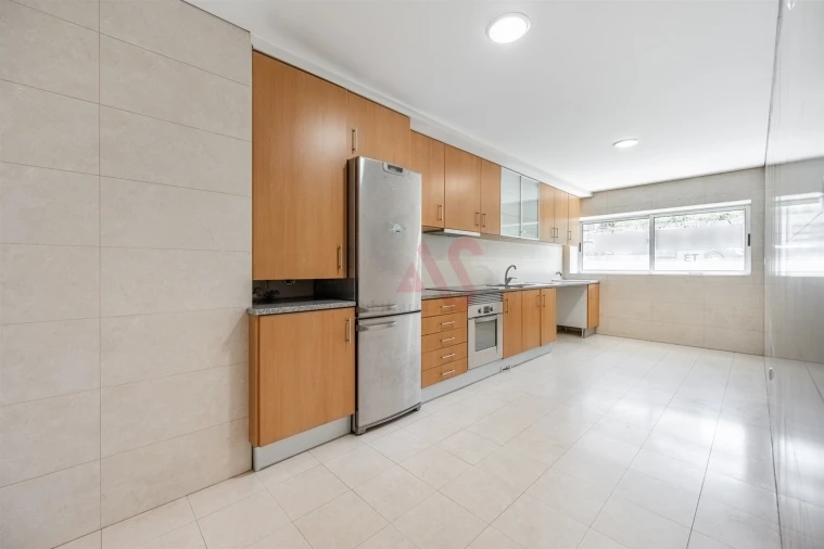 Apartamento T3 para Venda em Candoso Santiago e Mascotelos Foto 9