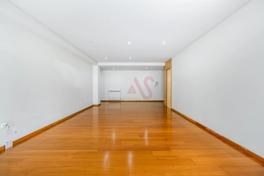 Apartamento T3 para Venda em Candoso Santiago e Mascotelos Foto 8