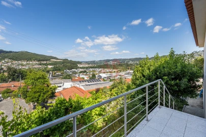 Moradia T3 para Venda em Caldas de Vizela (São Miguel e São João)