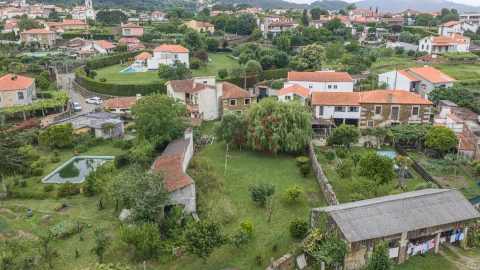 Quinta T3 para Venda em Venade e Azevedo
