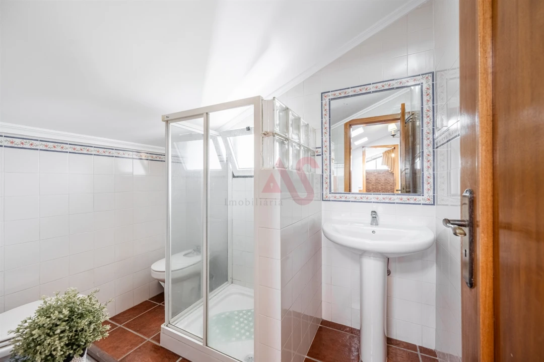 Quinta T3 para Venda em Venade e Azevedo Foto 13