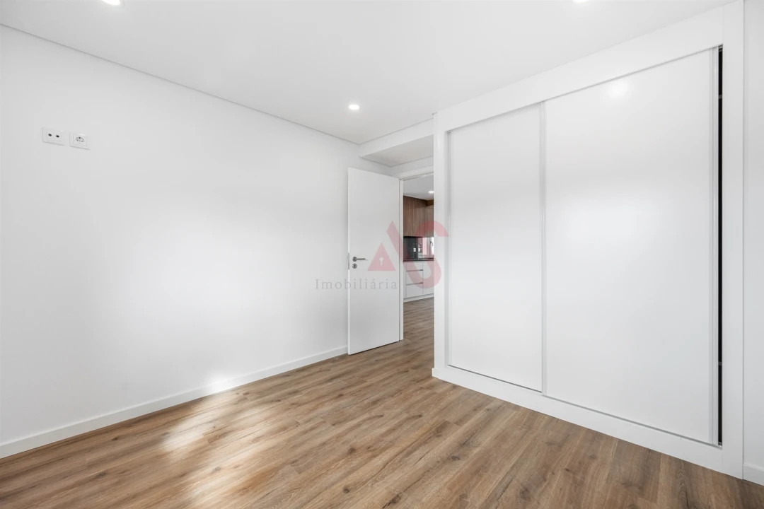 Apartamento T2 para Venda em Caldas de Vizela (São Miguel e São João) Foto 5