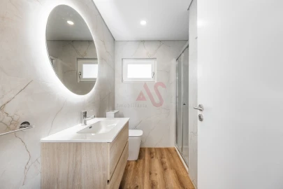 Apartamento T2 para Venda em Caldas de Vizela (São Miguel e São João)