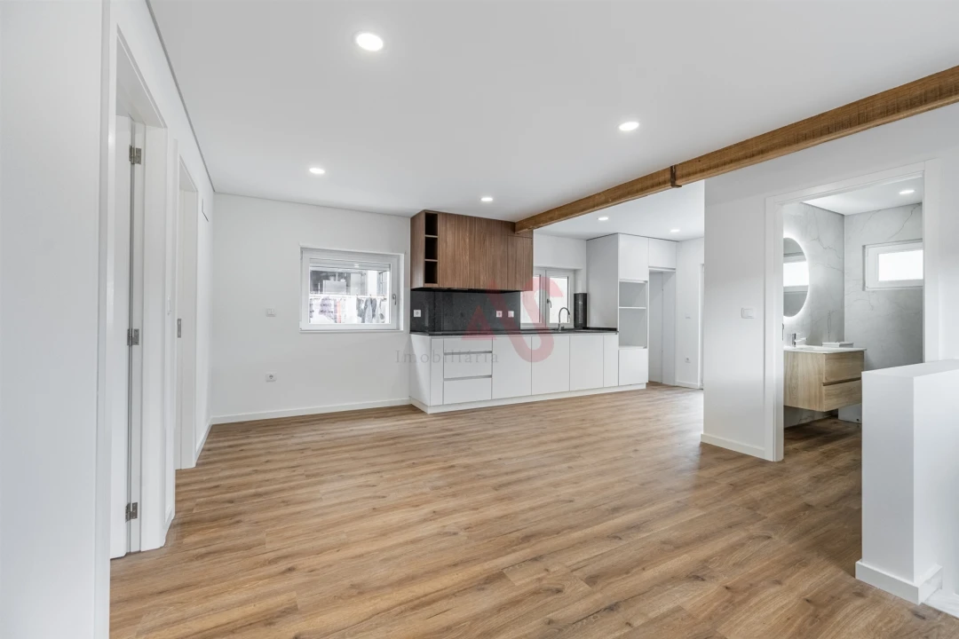 Apartamento T2 para Venda em Caldas de Vizela (São Miguel e São João) Foto 2