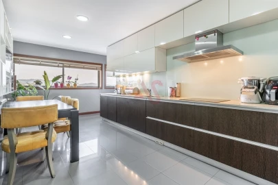 Apartamento T3 para Venda em Caldelas