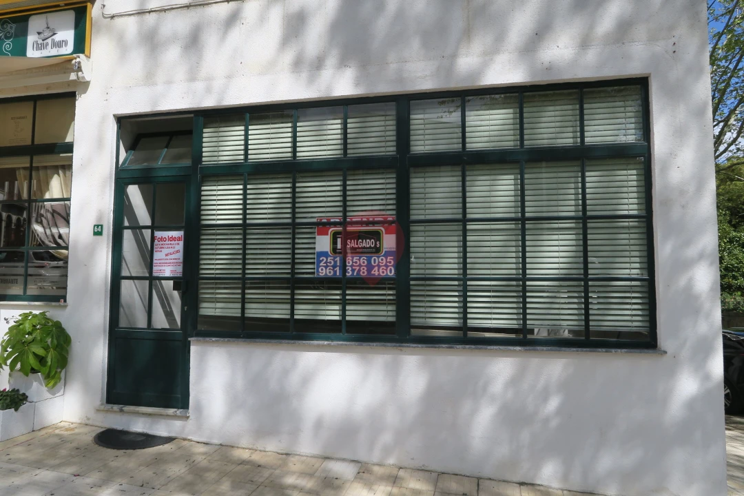 Loja para Arrendamento em Monção e Troviscoso Foto 1