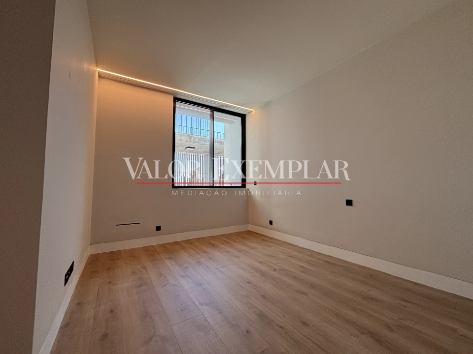Apartamento T2 para Venda em Alcochete Foto 16