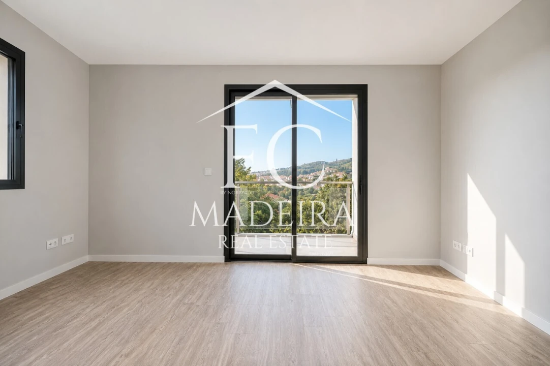 Moradia T3 para Venda em São Roque Foto 8