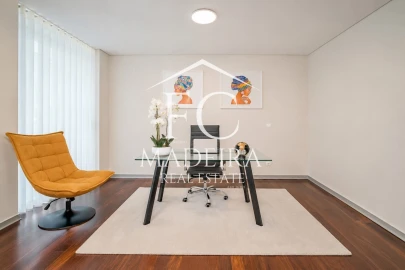 Apartamento T4 para Venda em Funchal (Se)