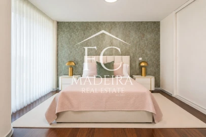 Apartamento T4 para Venda em Funchal (Se)