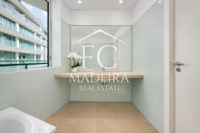 Apartamento T4 para Venda em Funchal (Se)