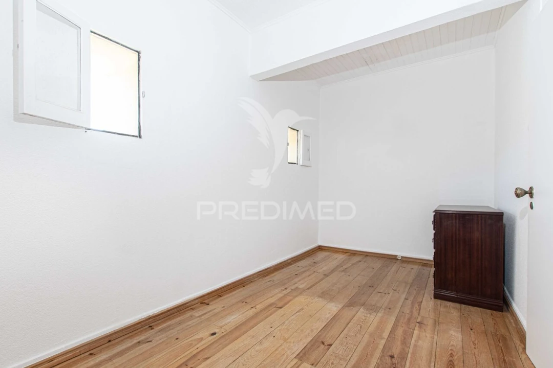Moradia T4 para Venda em Aveiras de Baixo Foto 9