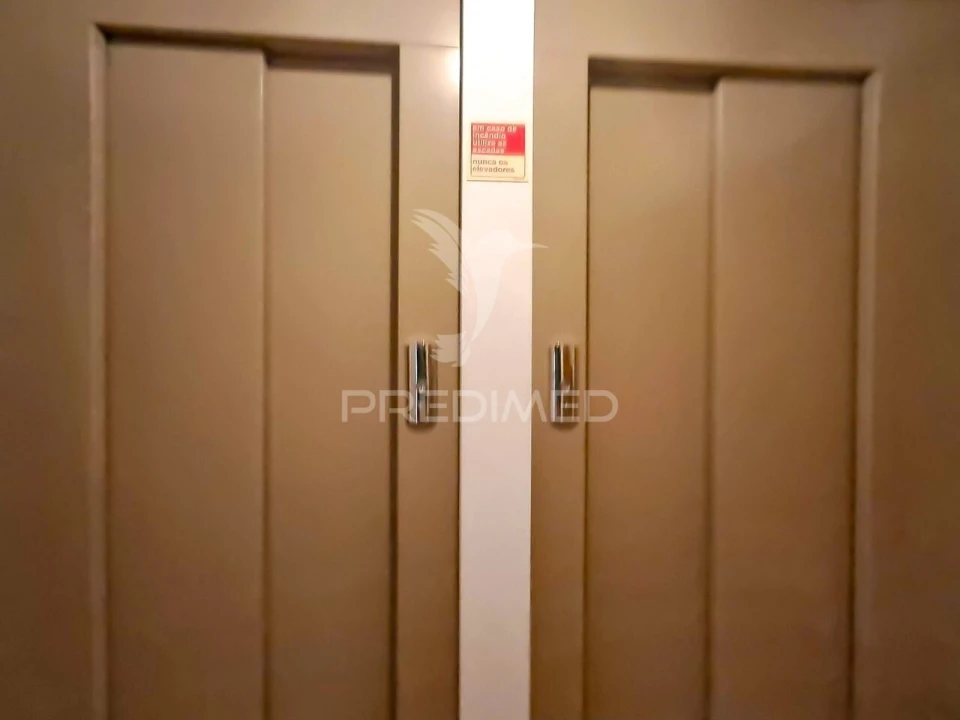 Apartamento T2 para Venda em Caparica e Trafaria Foto 4