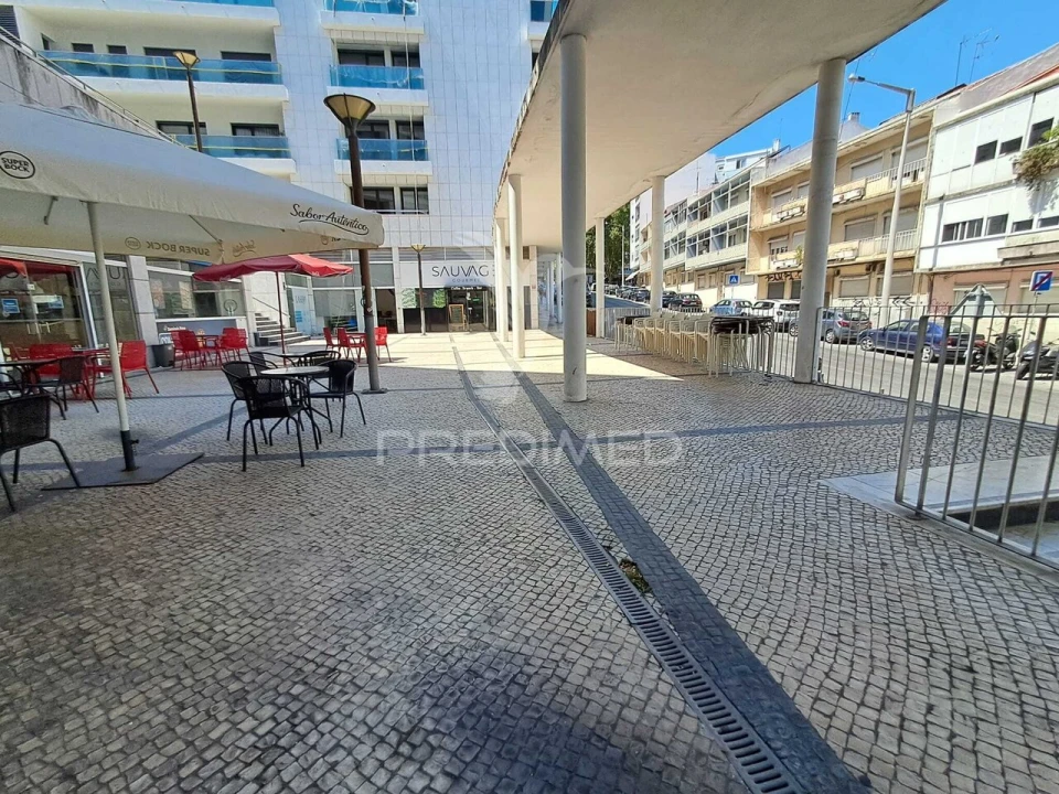 Loja para Trespasse em Almada, Cova da Piedade, Pragal e Cacilhas Foto 32