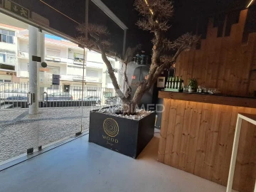Loja para Trespasse em Almada, Cova da Piedade, Pragal e Cacilhas
