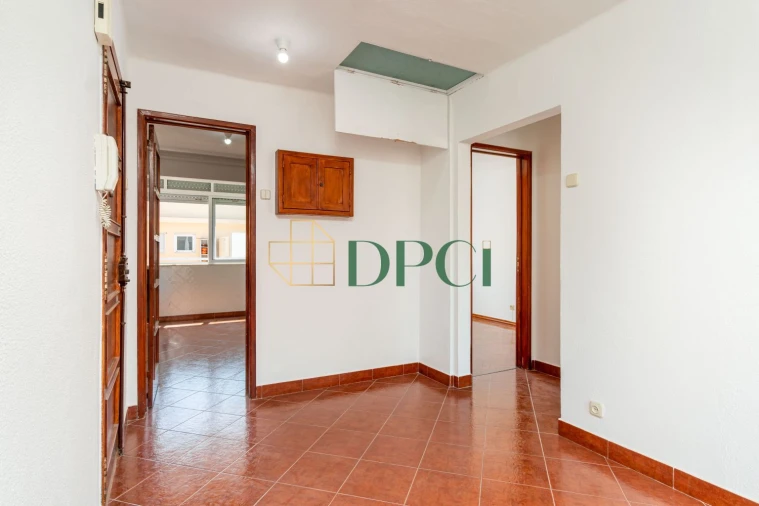 Apartamento T2 para Venda em Benfica Foto 13