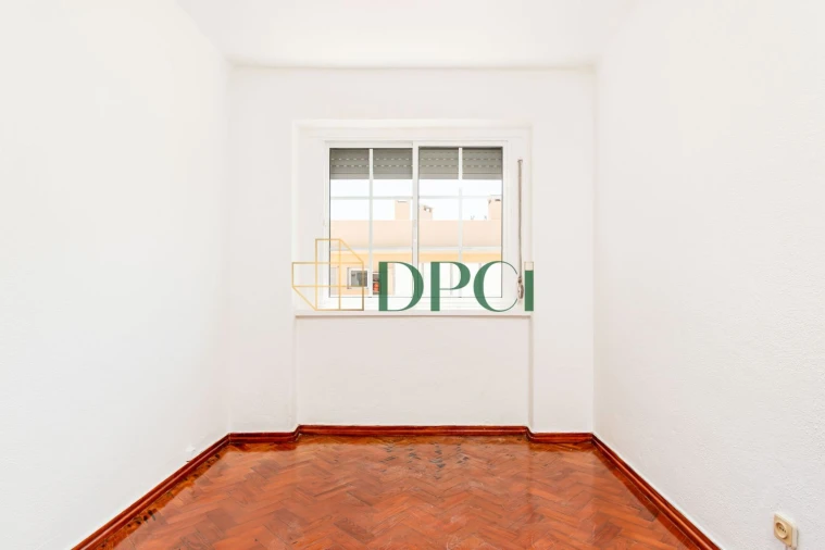 Apartamento T2 para Venda em Benfica Foto 16