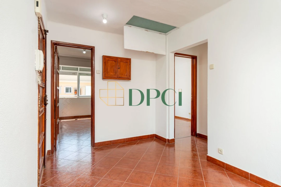 Apartamento T2 para Venda em Benfica Foto 13