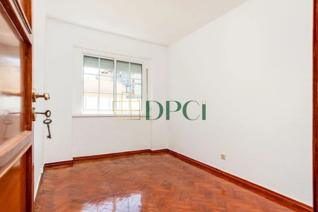 Apartamento T2 para Venda em Benfica Foto 15