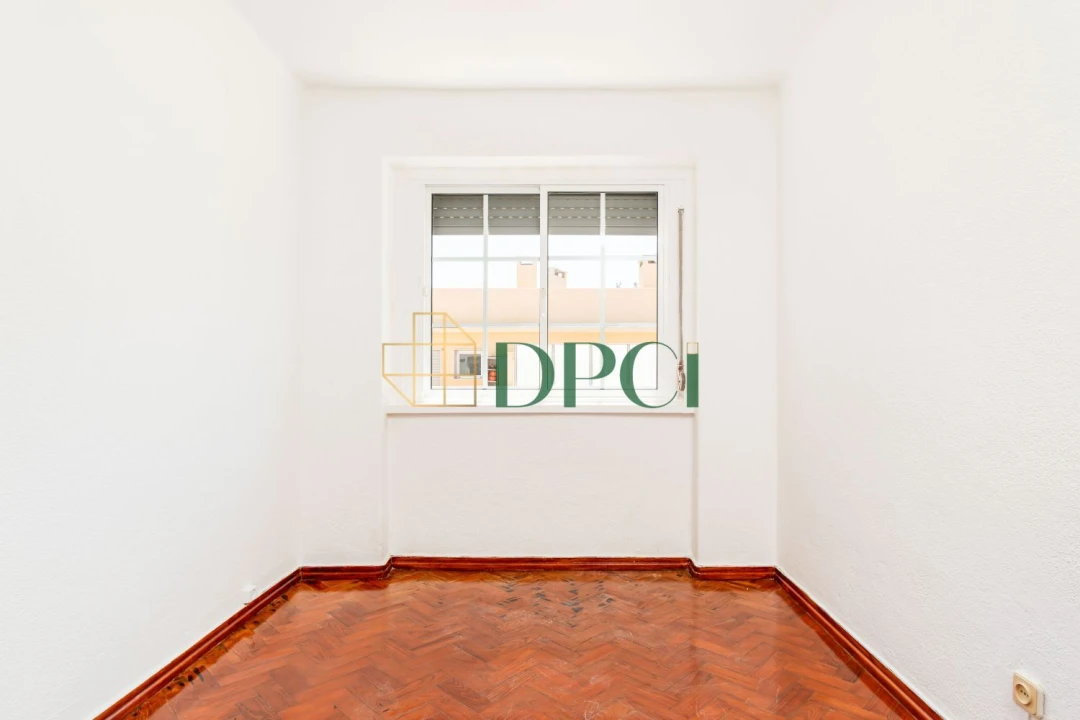 Apartamento T2 para Venda em Benfica Foto 16