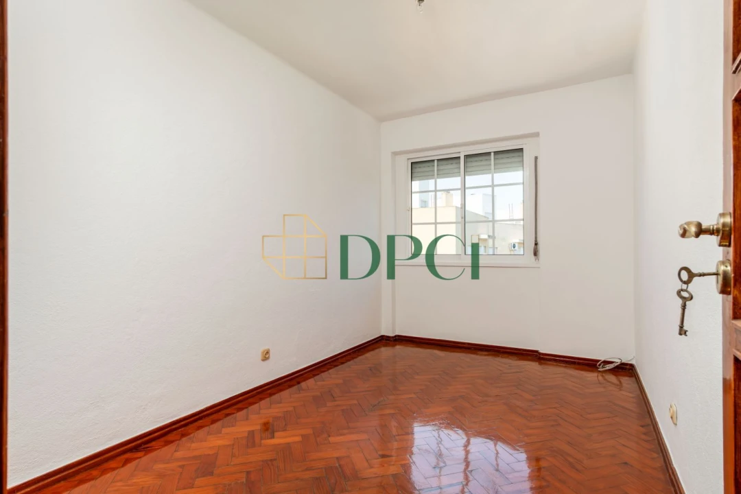 Apartamento T2 para Venda em Benfica Foto 21