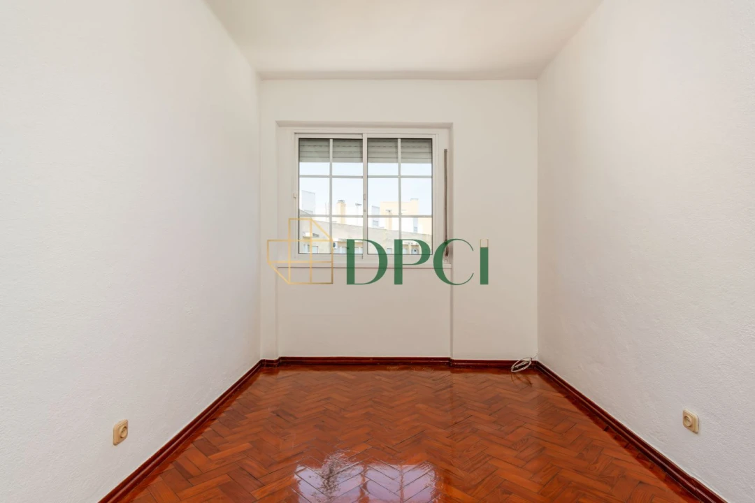 Apartamento T2 para Venda em Benfica Foto 22