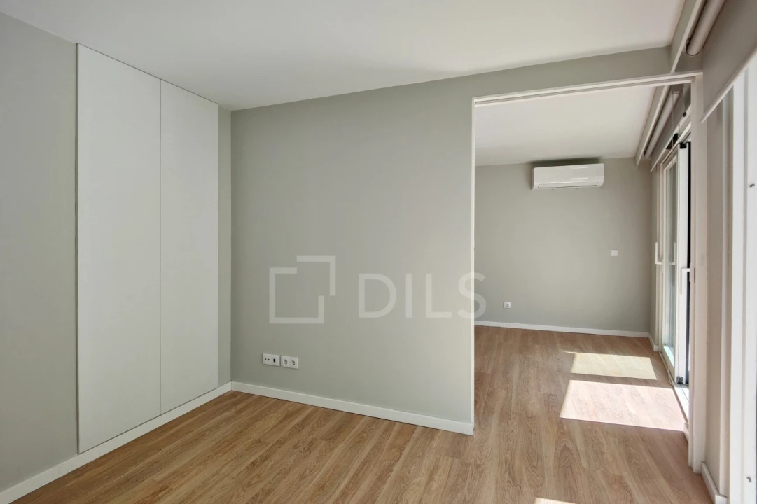 Apartamento T1 para Venda em Santo António Foto 17