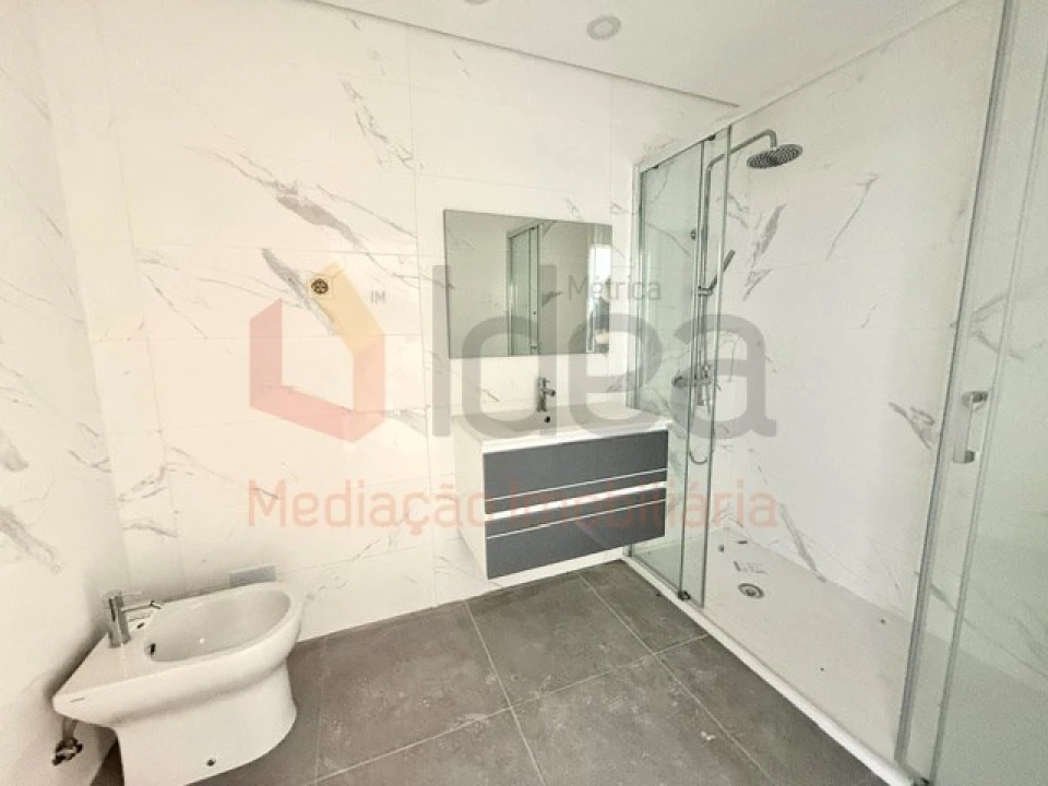 Apartamento T3 para Venda em Seixal, Arrentela e Aldeia de Paio Pires Foto 20