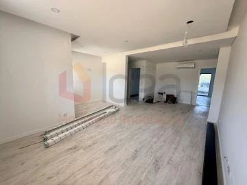 Apartamento T3 para Venda em Seixal, Arrentela e Aldeia de Paio Pires