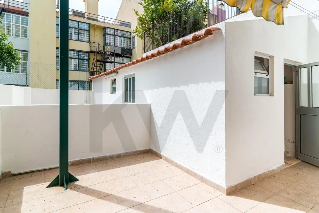 Apartamento T2 para Venda em Areeiro Foto 18