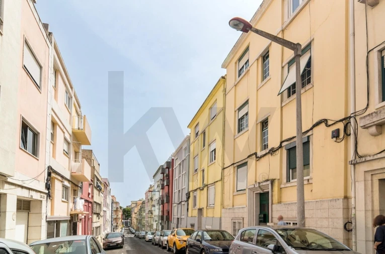 Apartamento T2 para Venda em Areeiro Foto 22