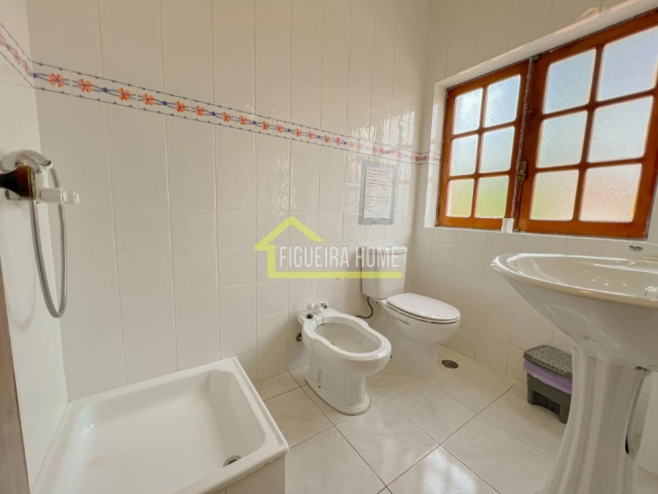 Moradia T7 para Venda em Tavarede Foto 21