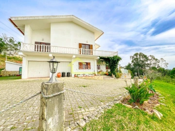 Moradia T7 para Venda em Tavarede