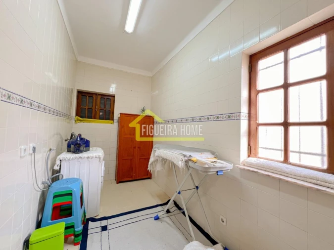Moradia T7 para Venda em Tavarede Foto 44