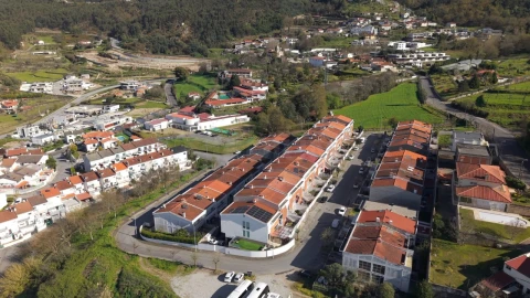 Moradia T3 para Venda em Este (São Pedro e São Mamede)