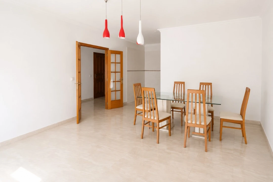 Apartamento T2 para Venda em Algueirão-Mem Martins Foto 1