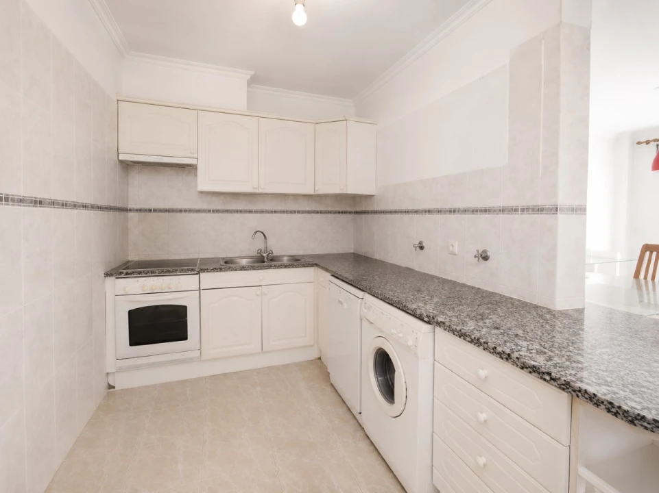 Apartamento T2 para Venda em Algueirão-Mem Martins Foto 5