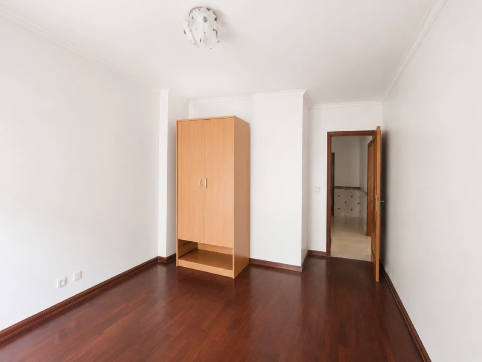 Apartamento T2 para Venda em Algueirão-Mem Martins Foto 8