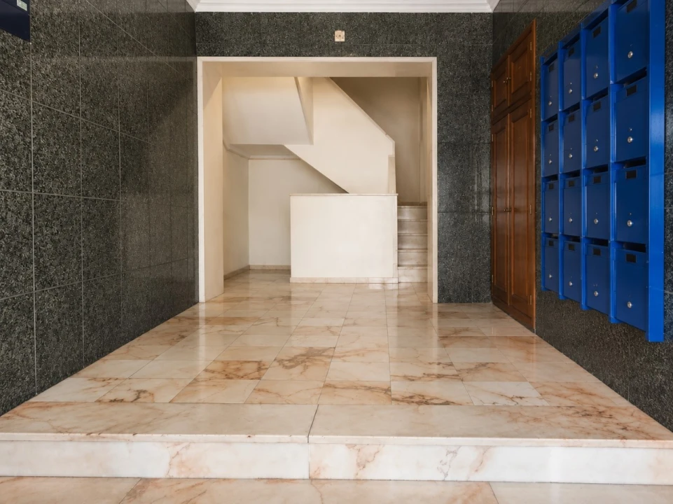 Apartamento T2 para Venda em Algueirão-Mem Martins Foto 13