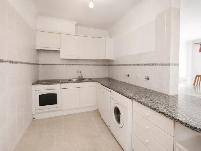 Apartamento T2 para Venda em Algueirão-Mem Martins Foto 5