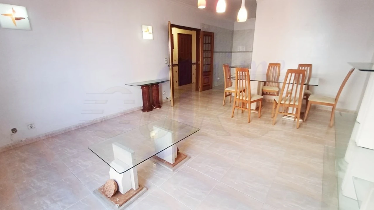 Apartamento T2 para Venda em Algueirão-Mem Martins Foto 3